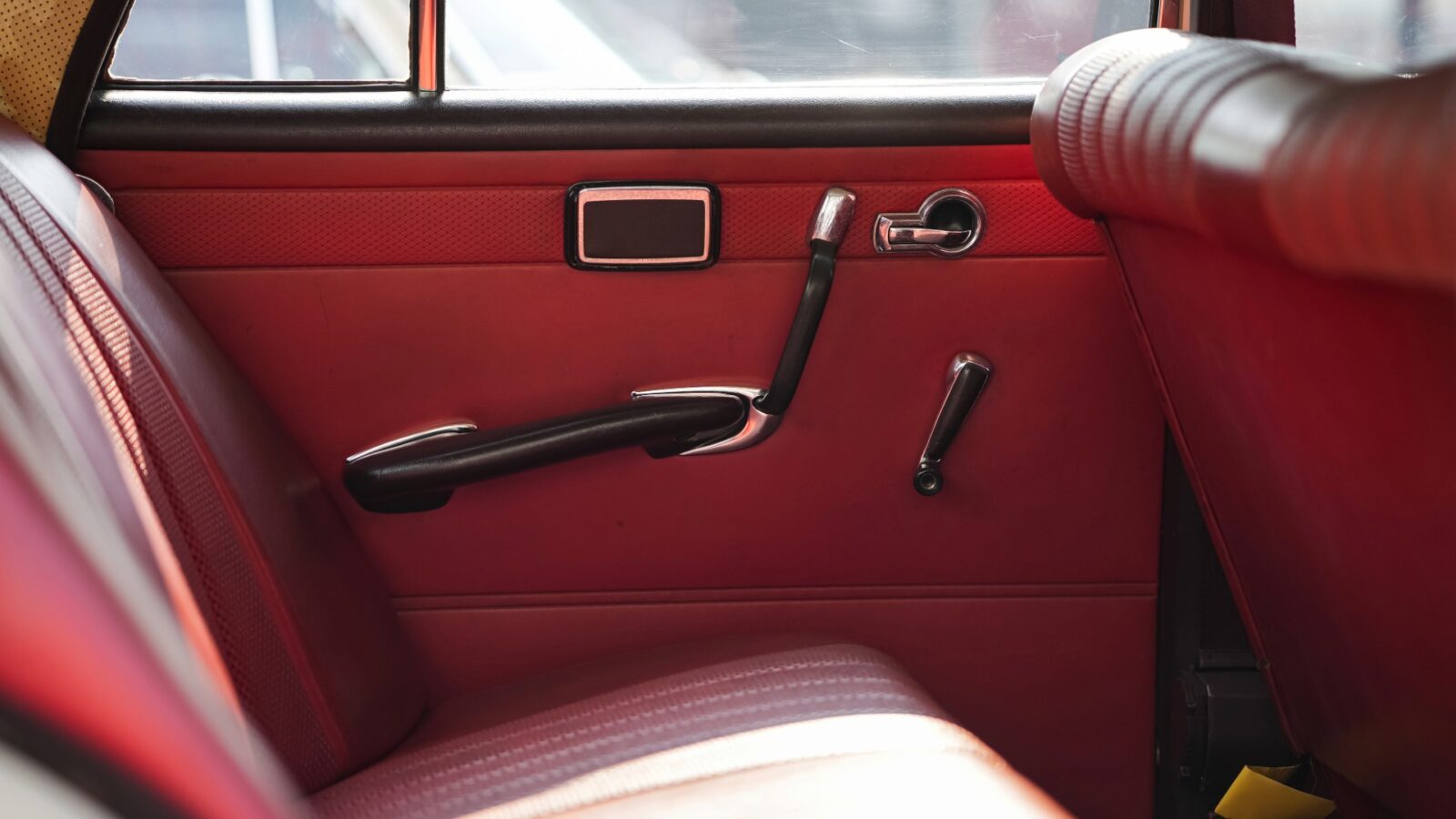 But what is the Dutch handle, this a new rule for road safety?