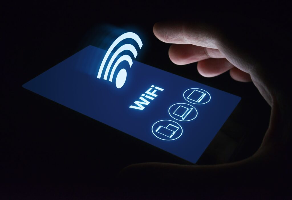 Wi-Fi and data security networks: who sees what? Wi-Fi and data security networks: who sees what?
