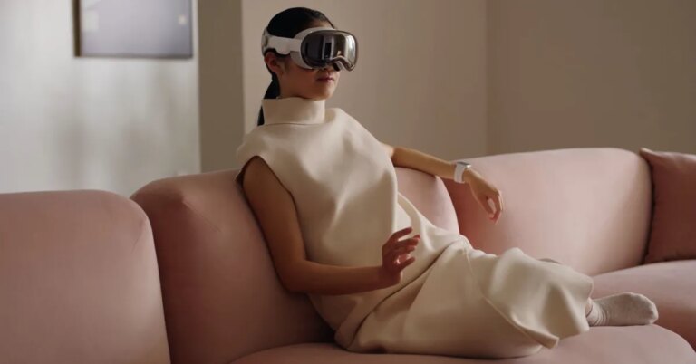 Sketchy Rumor Suggests Apple Glasses Will Support Vision Pro-Style Hand Gestures