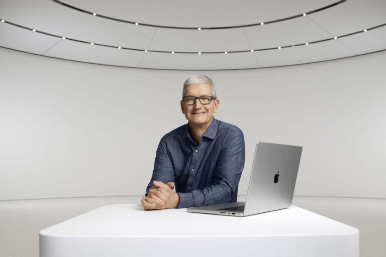 Apple’s Tim Cook among CEOs invited to Trump’s China trip