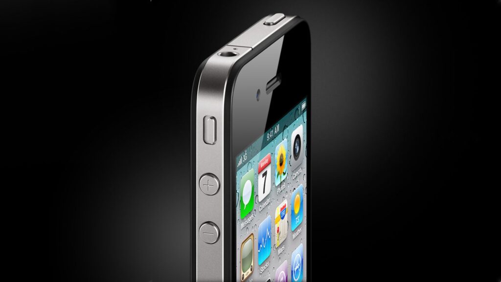 Full Q&A Video Surfaces “Antennagate” on iPhone 4 After 16 Years Full Q&A Video Surfaces “Antennagate” on iPhone 4 After 16 Years